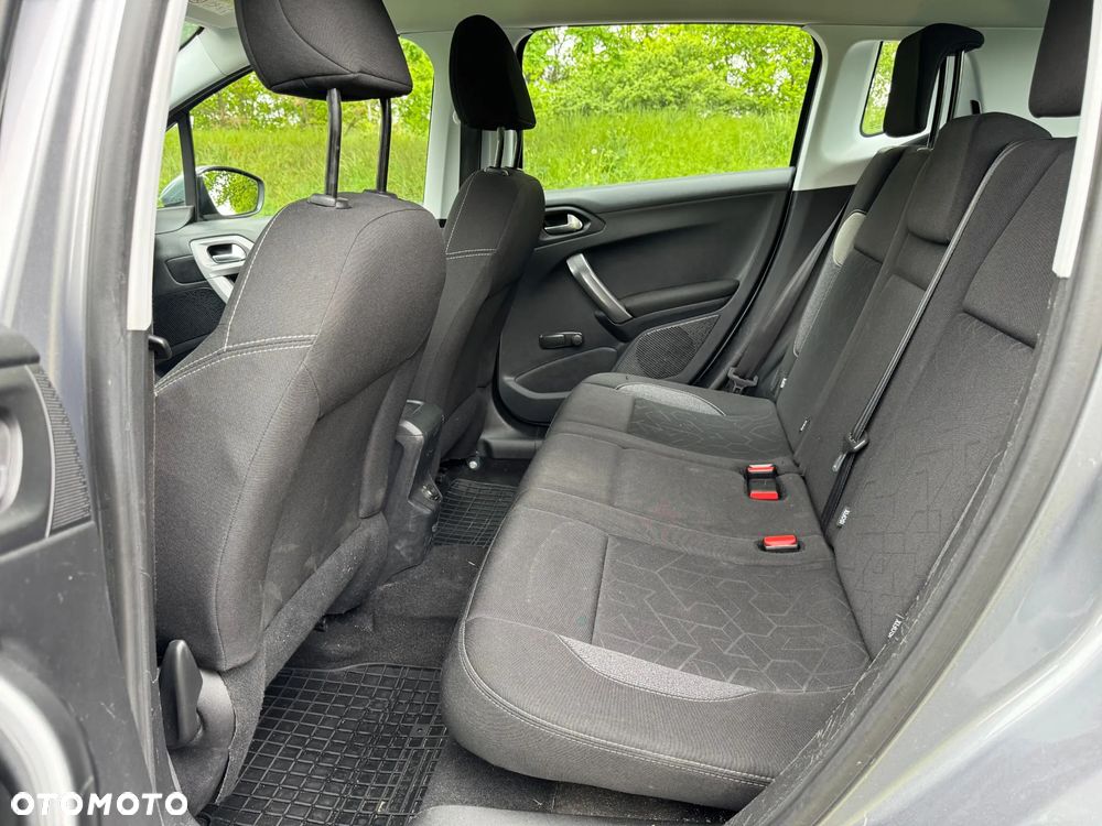 Peugeot 2008 - 12