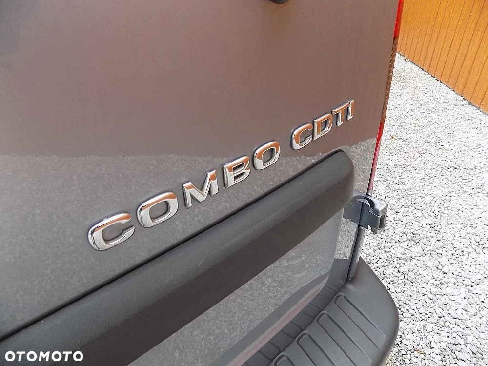 Opel Combo - 32