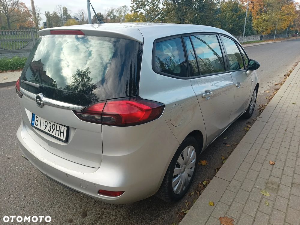 Opel Zafira 2015 photo 4