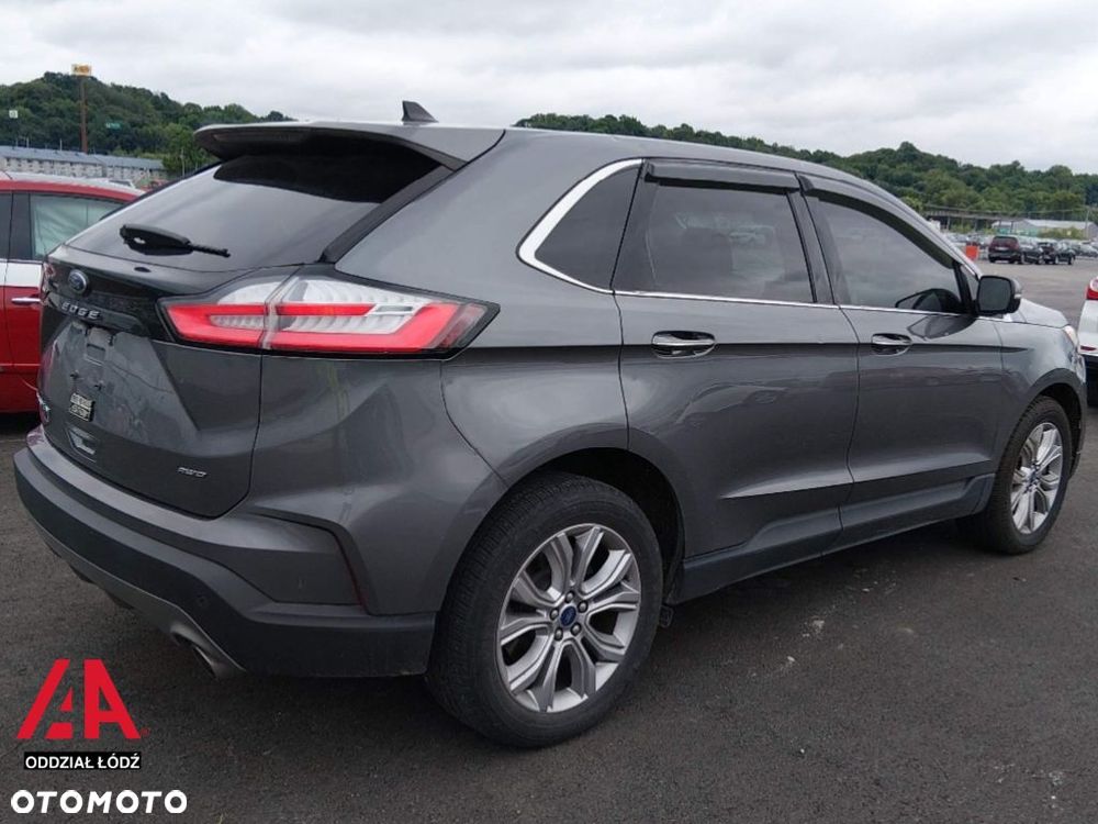 Ford Edge - 8
