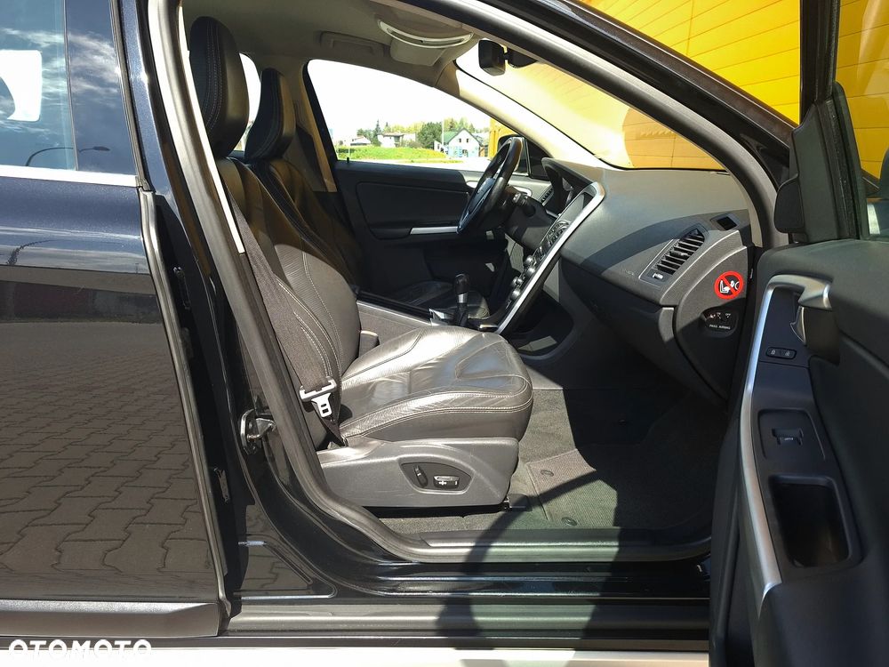 Volvo XC 60 D4 RDesign - 21