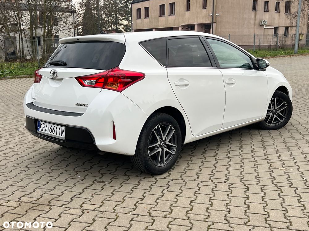 Toyota Auris 1.4 D-4D Life+ - 28