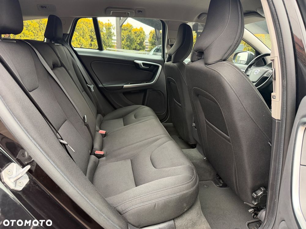 Volvo V60 D3 Summum - 12
