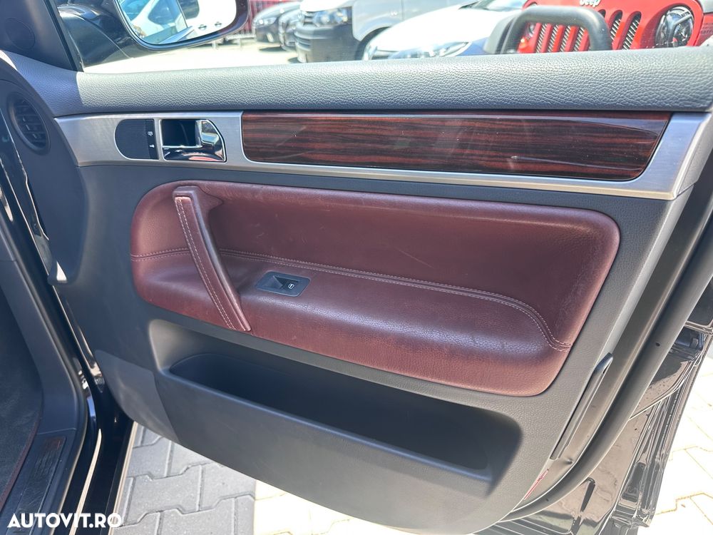 Volkswagen Touareg - 34