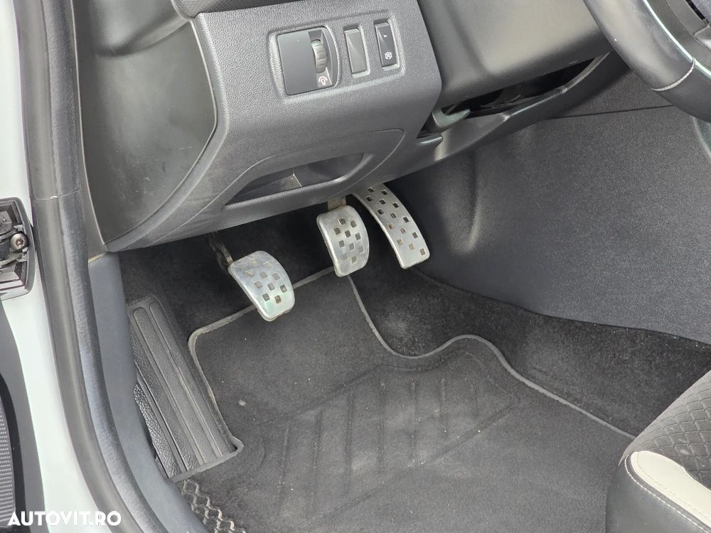 Renault Clio (Energy) TCe 90 Bose Edition - 21