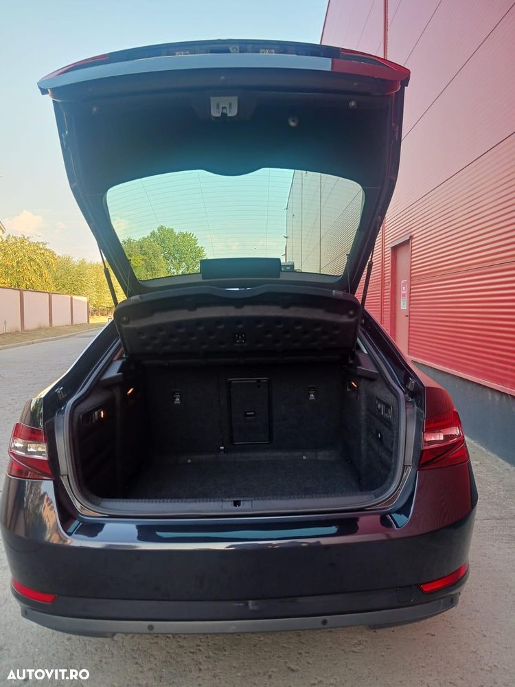 Skoda Superb 1.6 TDI DSG Style - 9