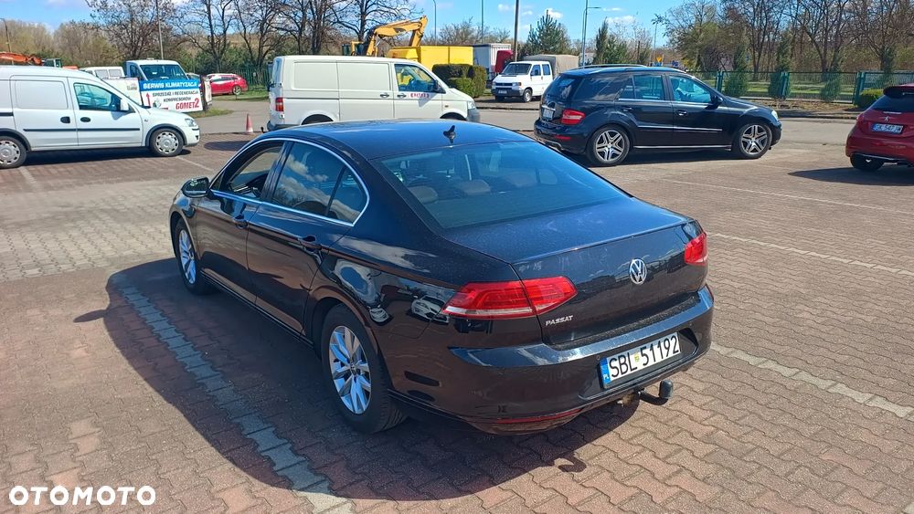 Volkswagen Passat 2.0 TDI BMT Comfortline - 17