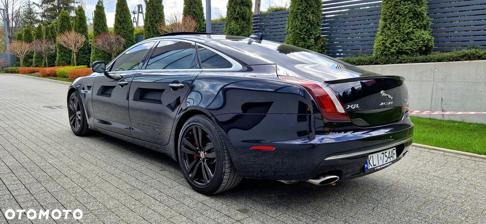 Jaguar XJ 3.0 T LWB Portfolio - 9