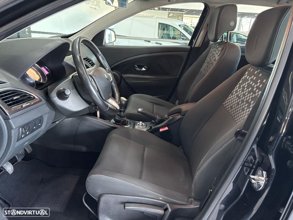 Renault Mégane Sport Tourer 1.5 dCi Dynamique SS - 6