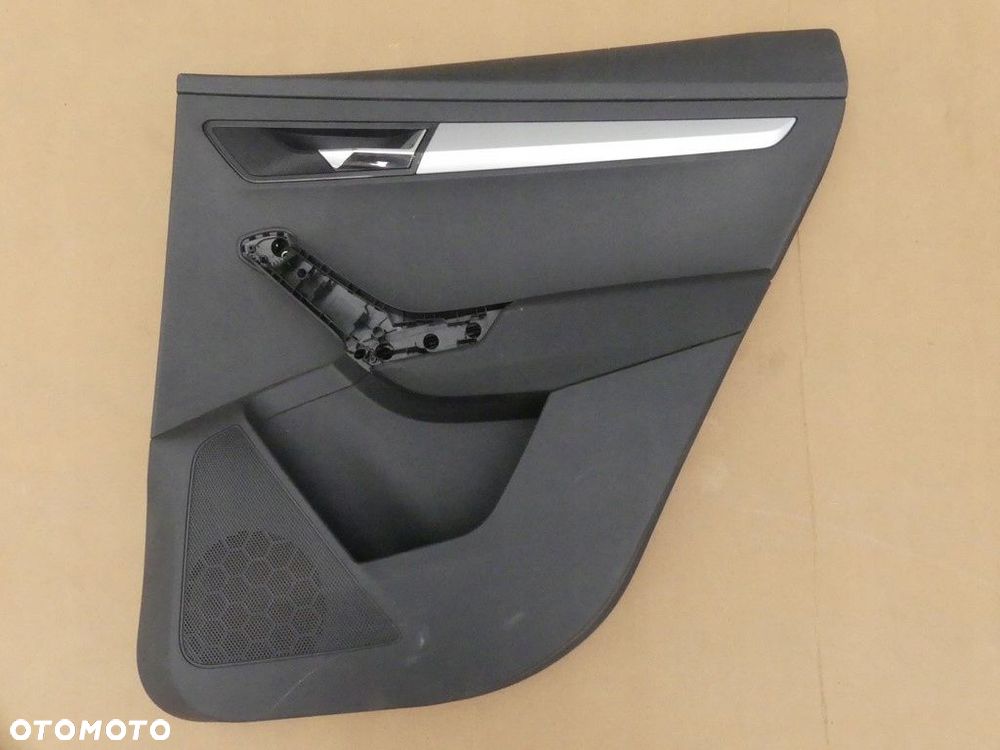 dw skoda karoq tapicerka drzwi 57c867013a 57a867024c - 5
