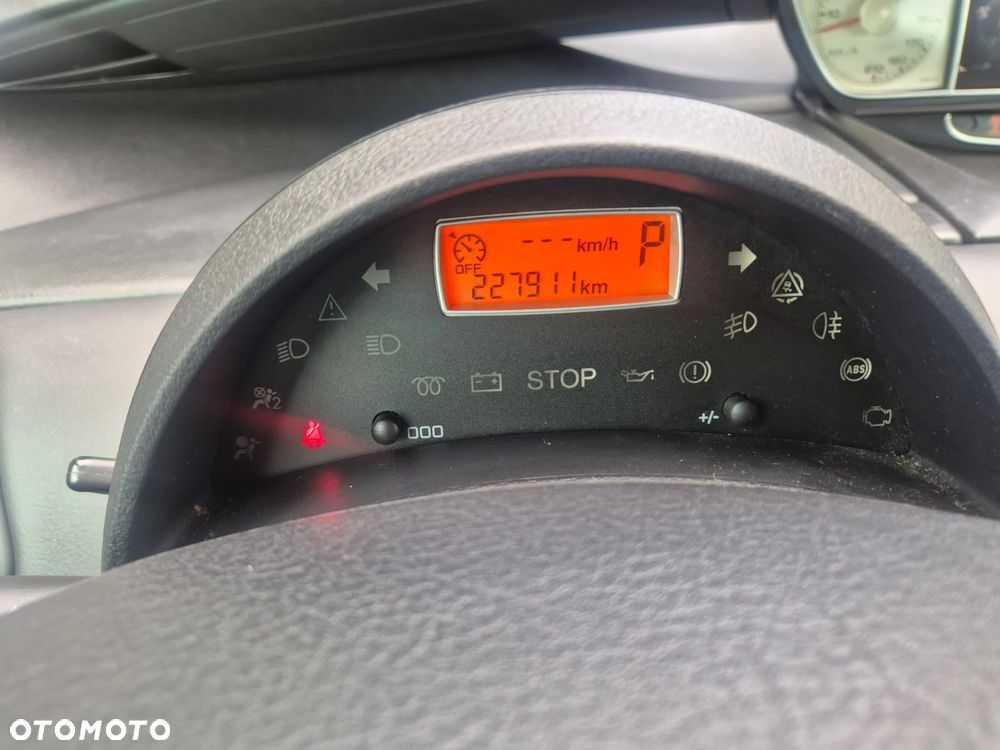 Citroën C8 HDi 165 Exclusive - 10