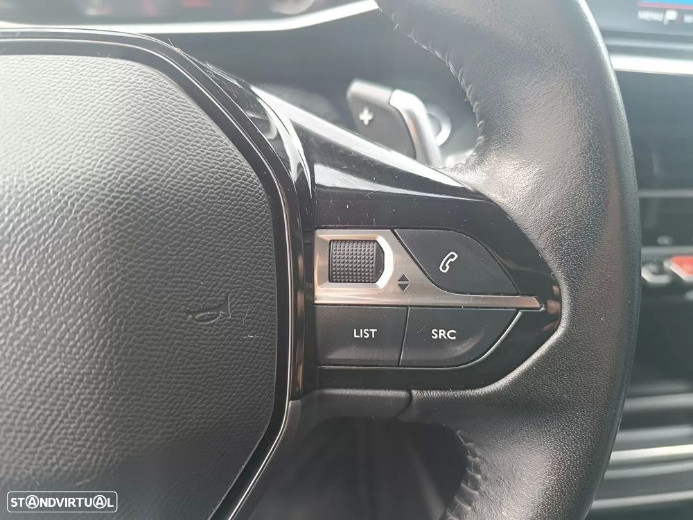 Peugeot 2008 PureTech 130 EAT8 Allure - 30