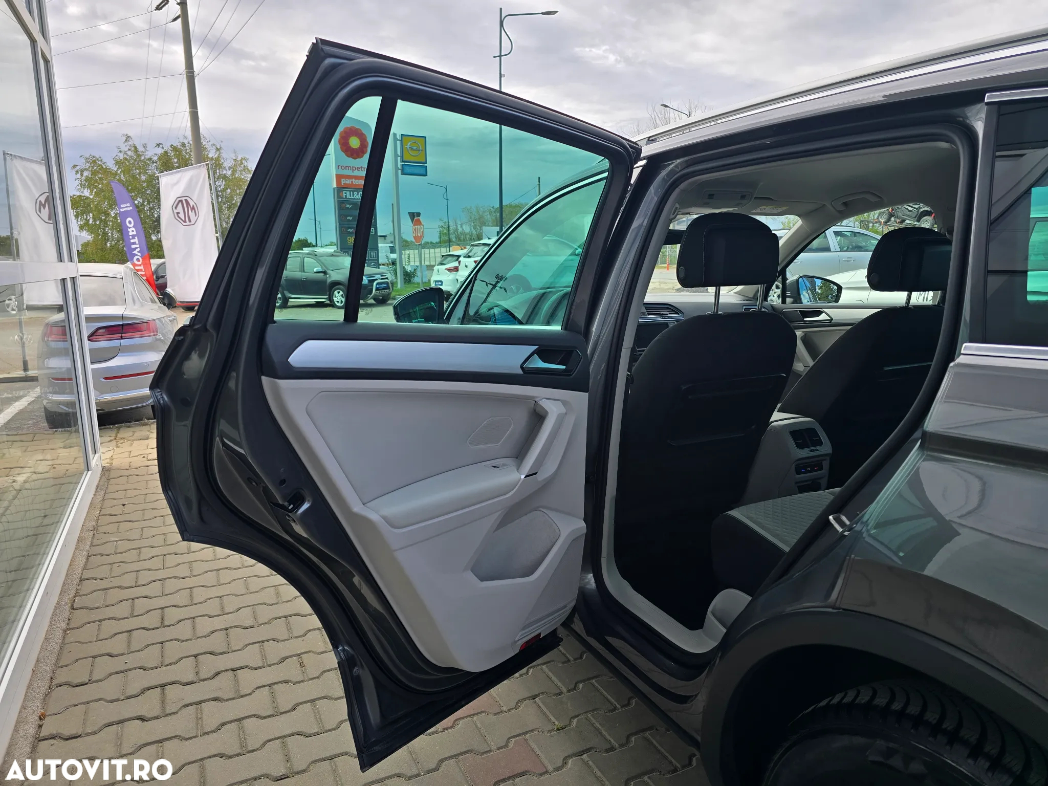 Volkswagen Tiguan 2.0 TDI DPF DSG 4Mot Comfortline - 13