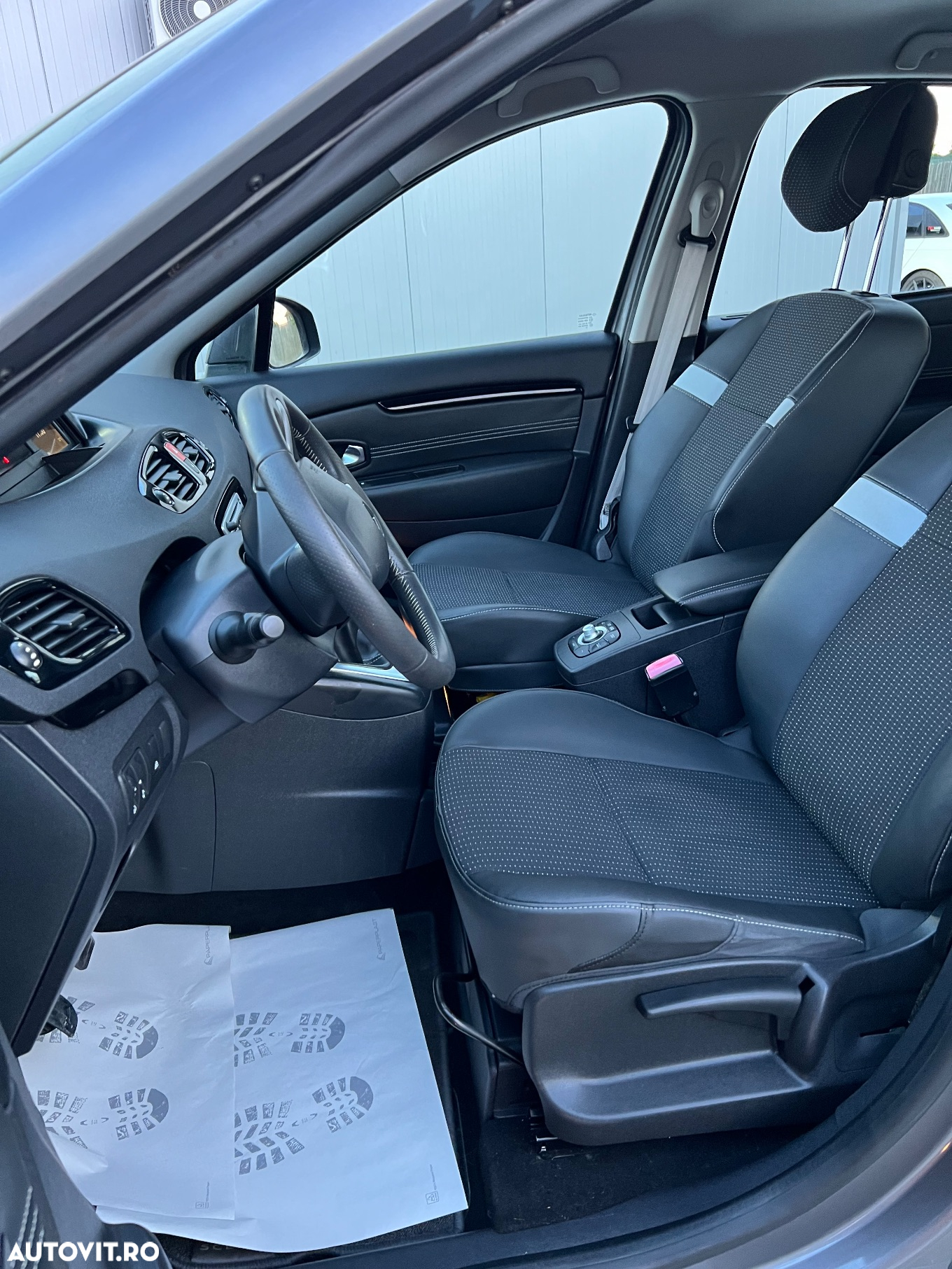 Renault Scenic TCe 130 Bose Edition - 9