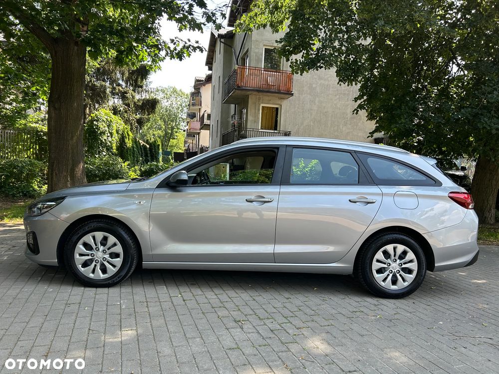 Hyundai i30 1.5 DPI Classic + - 3