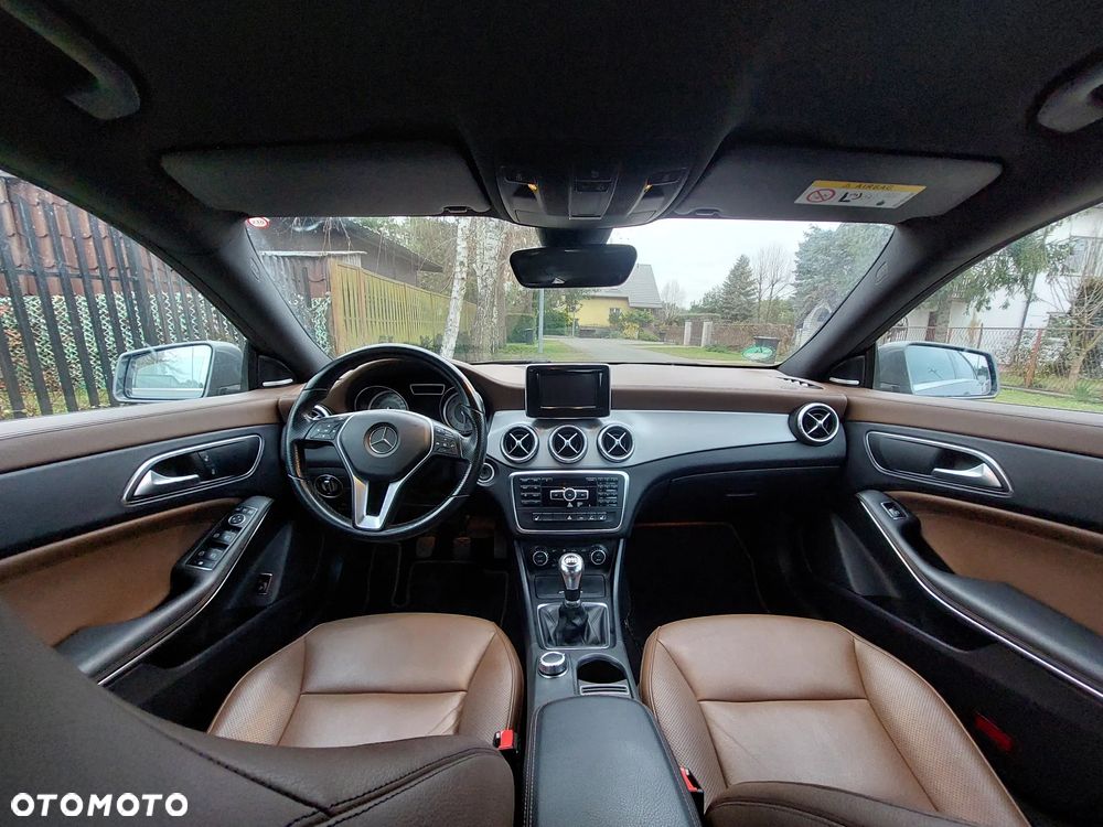 Mercedes-Benz CLA 200 Peak Edition - 10