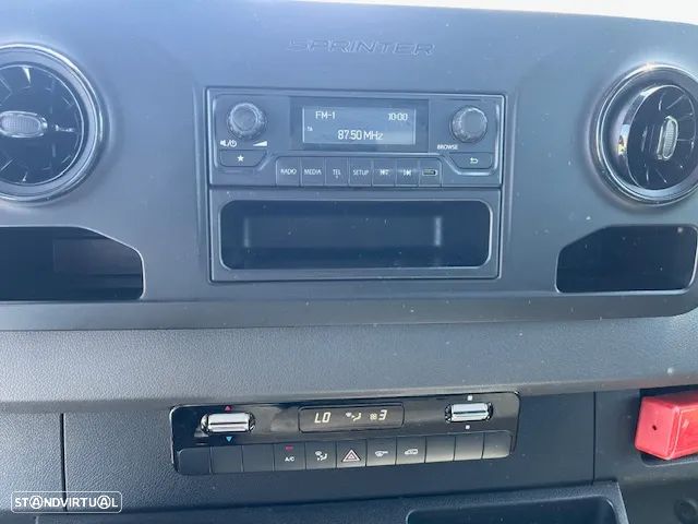 Mercedes-Benz SPRINTER 314 CDI  CAB/DUPLA 7 Lug. - 9