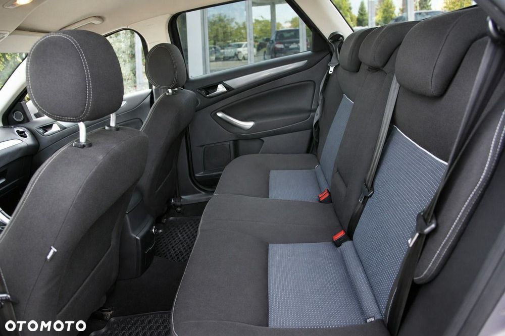 Ford Mondeo - 19