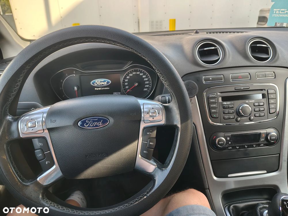 Ford Mondeo 2.0 TDCi ECOnetic Ambiente - 4