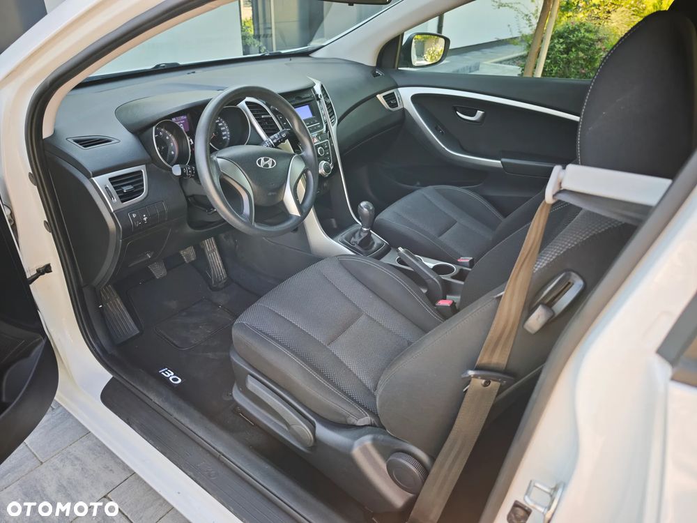 Hyundai i30 1.4 Classic + - 13