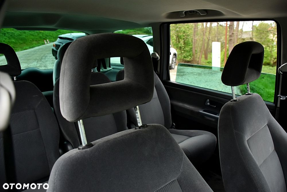 Ford Galaxy TDI Ghia - 32