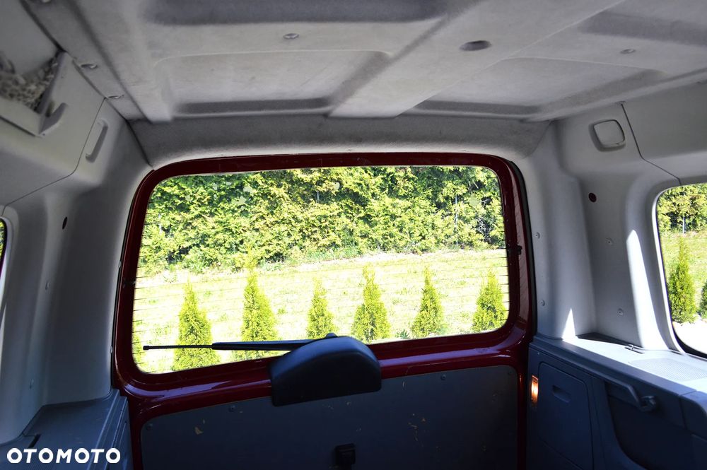 Volkswagen Caddy Maxi - 11