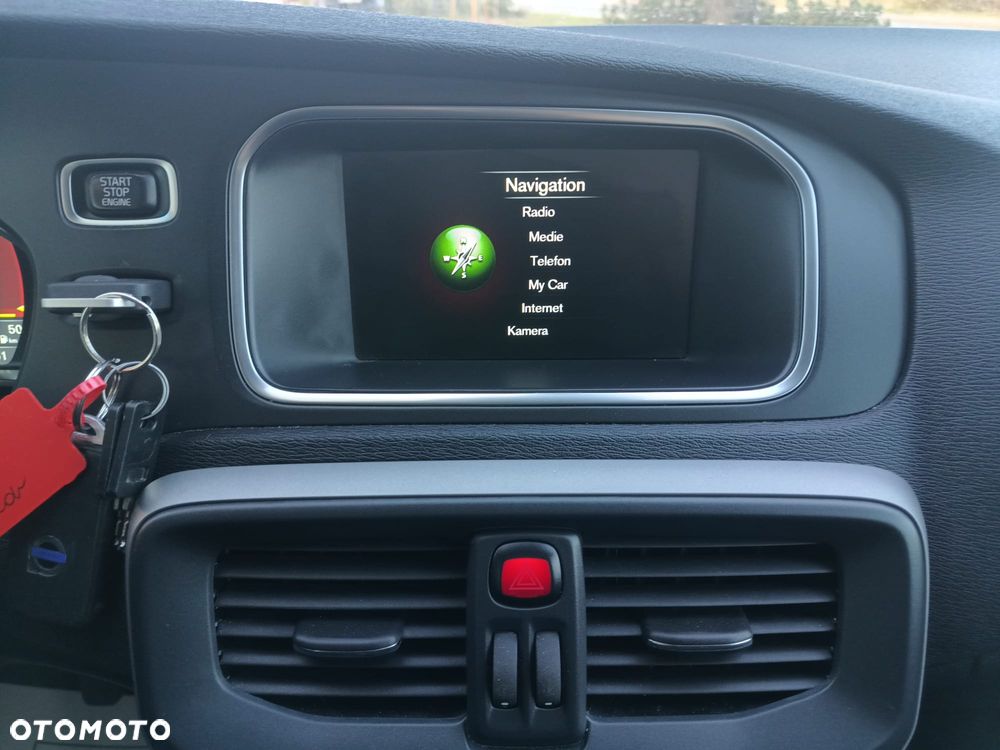 Volvo V40 D4 Momentum - 14