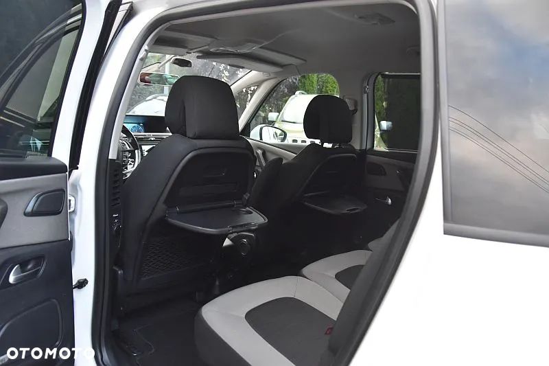 Citroën C4 Grand Picasso BlueHDi 120 EAT6 Exclusive - 20