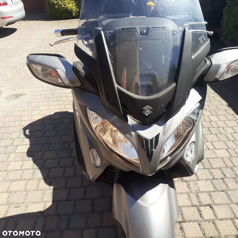 Suzuki Burgman - 6
