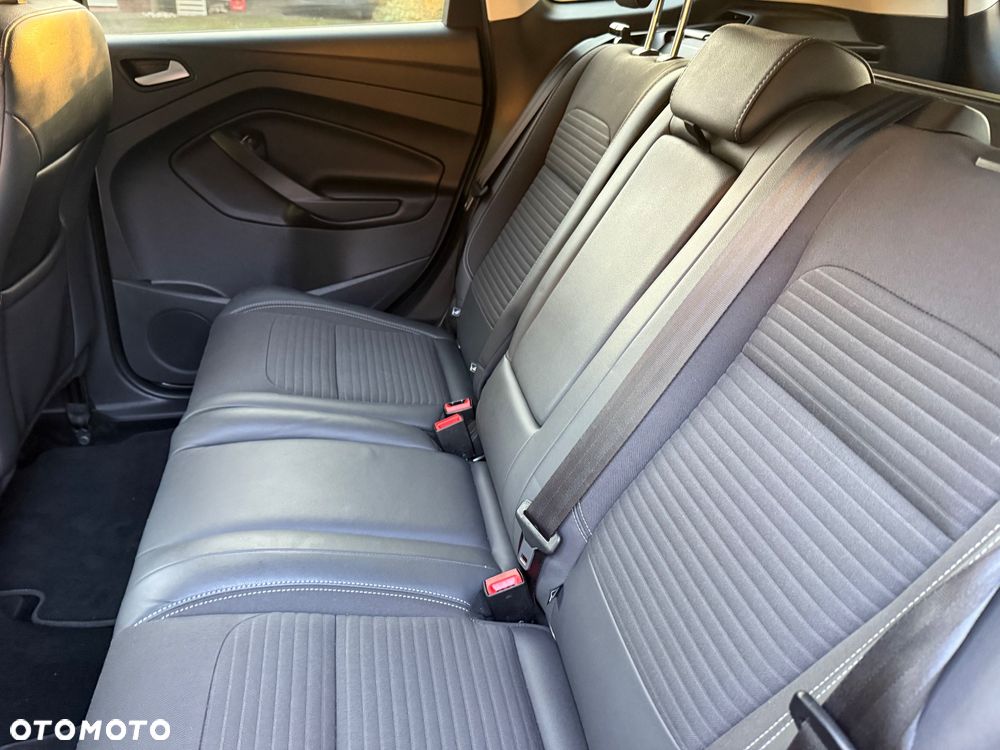 Ford Kuga 1.5 EcoBoost 4x4 Business Edition - 28
