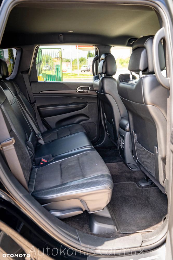 Jeep Grand Cherokee - 22