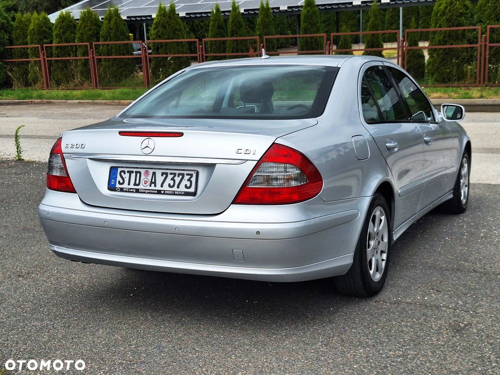 Mercedes-Benz Klasa E 200 CDI Classic DPF - 22