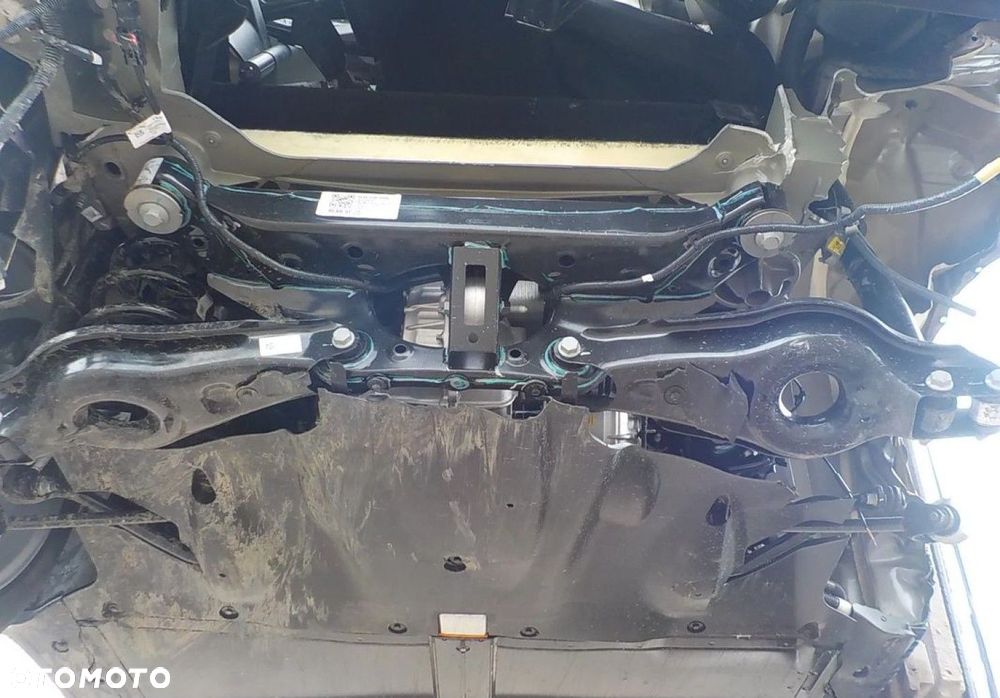 Tesla Model Y RWD - 24