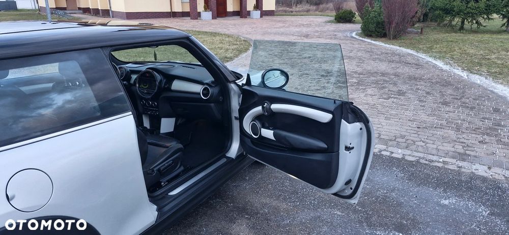 MINI Cooper 60 Years Chili - 26