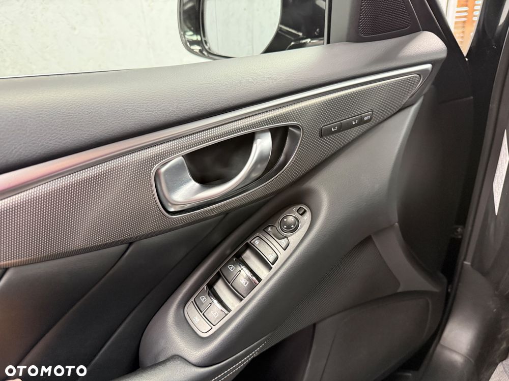 Infiniti Q50 - 17