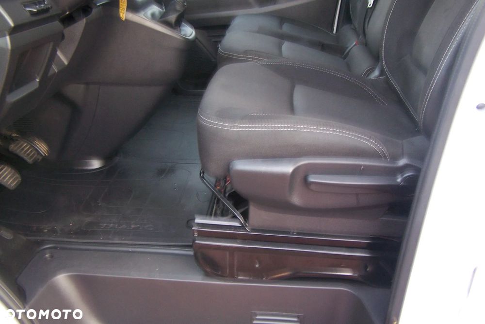 Renault Trafic - 10