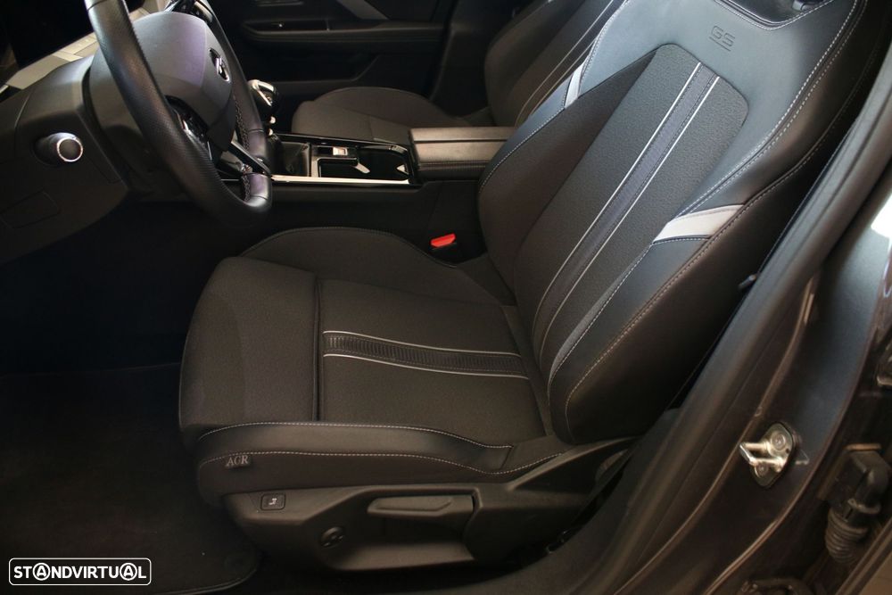 Opel Astra 1.2 T GS Line S/S - 31