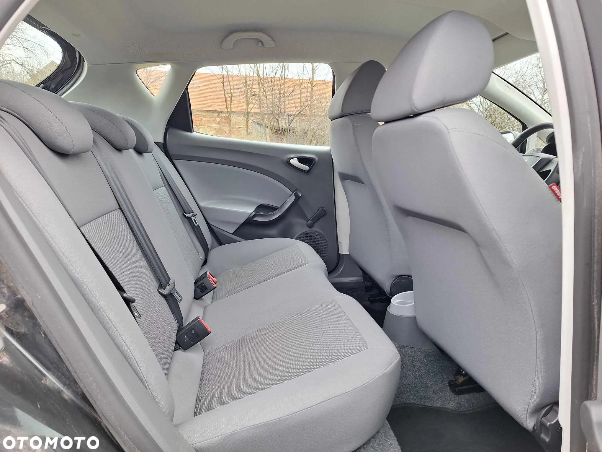Seat Ibiza 1.4 16V Style Salsa - 12