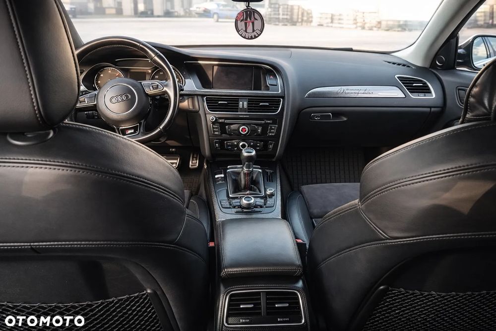 Audi A4 Avant 2.0 TDI Quattro - 8