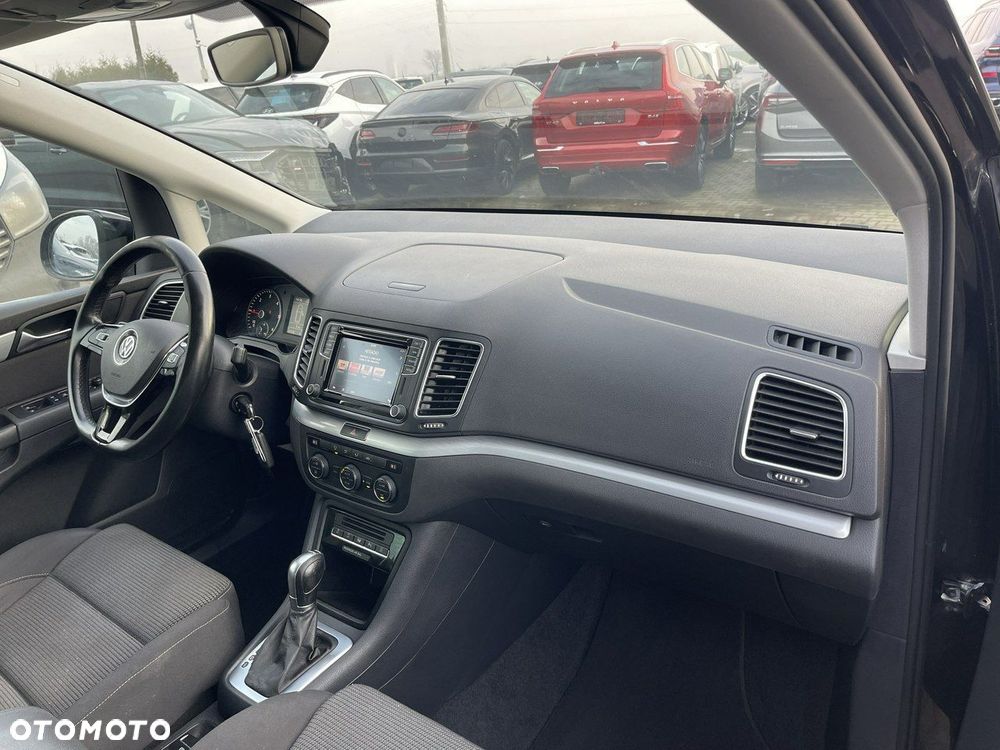 Volkswagen Sharan 2.0 TDI DSG Highline Black Style - 12