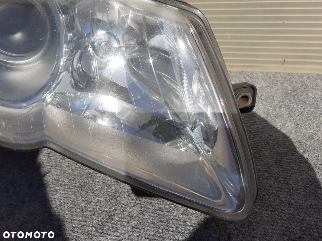 VW VOLKSWAGEN PASSAT B6 LAMPA PRZÓD PRZEDNIA PRAWA SOCZEWKA - 2