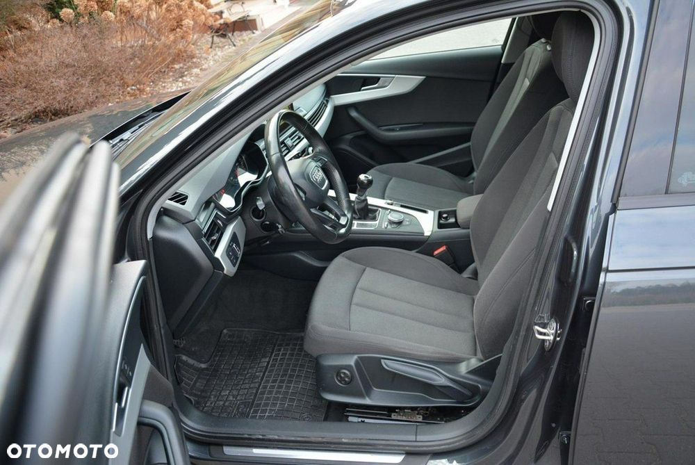 Audi A4 Avant 2.0 TDI DPF clean diesel Ambiente - 14