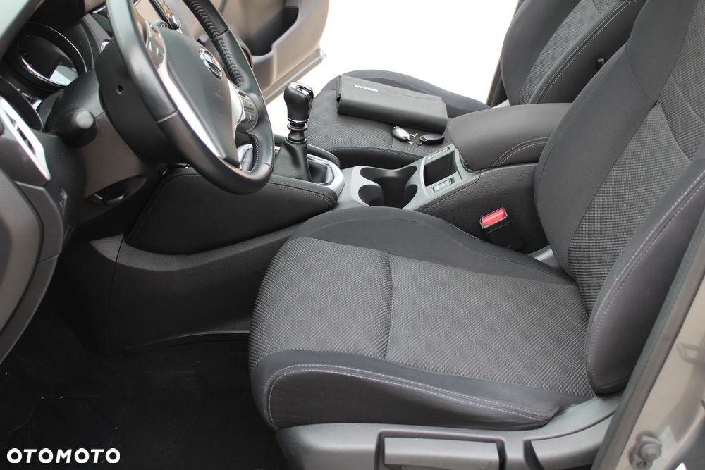 Nissan Qashqai 1.2 DIG-T 360 - 16