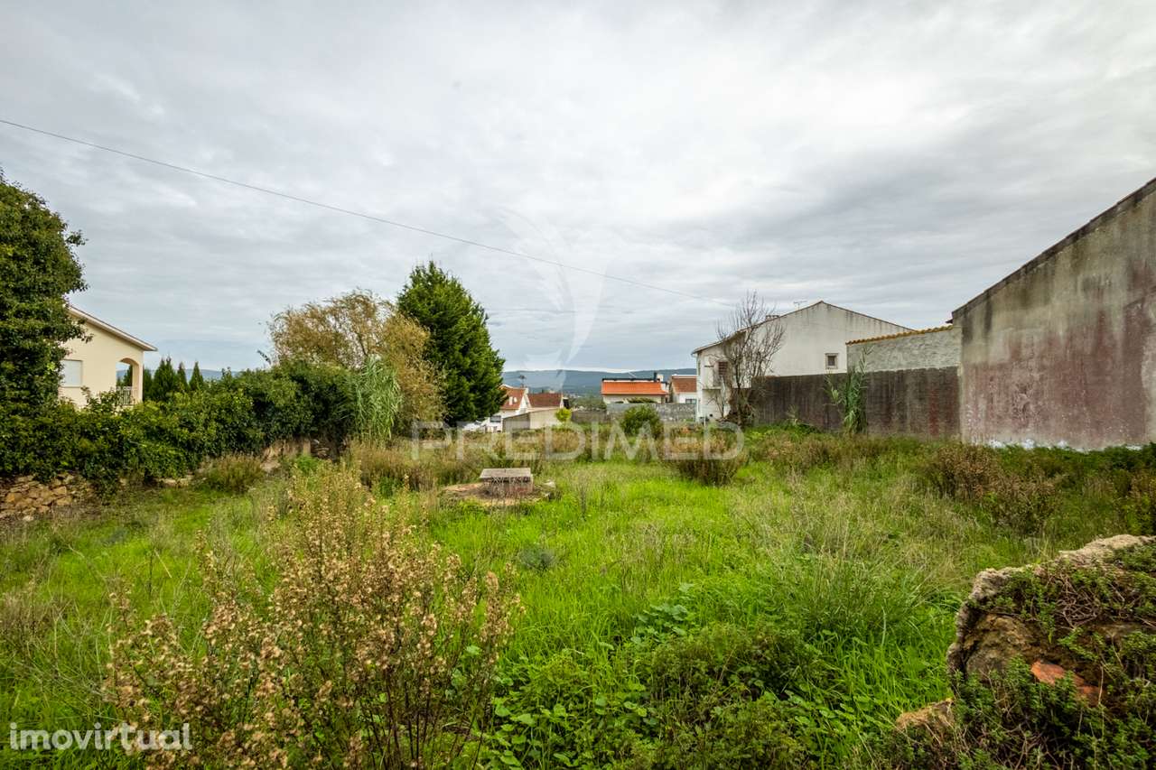 Terreno em Turquel para Comprar - Grande imagem: 2/8