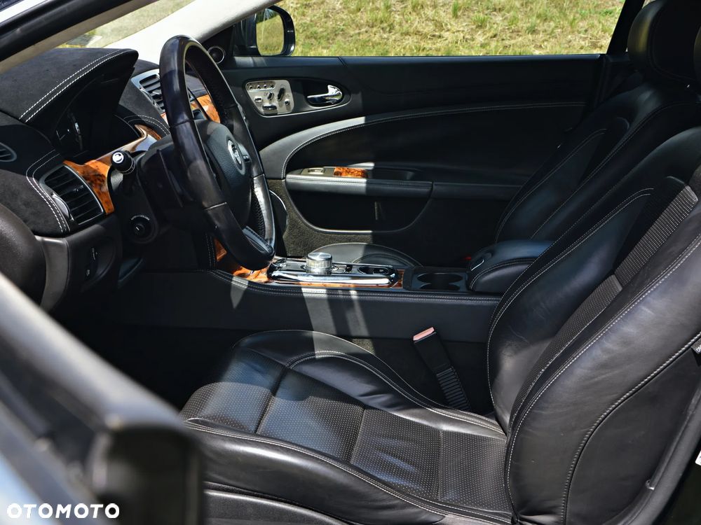 Jaguar XK 5.0 V8 Portfolio - 12