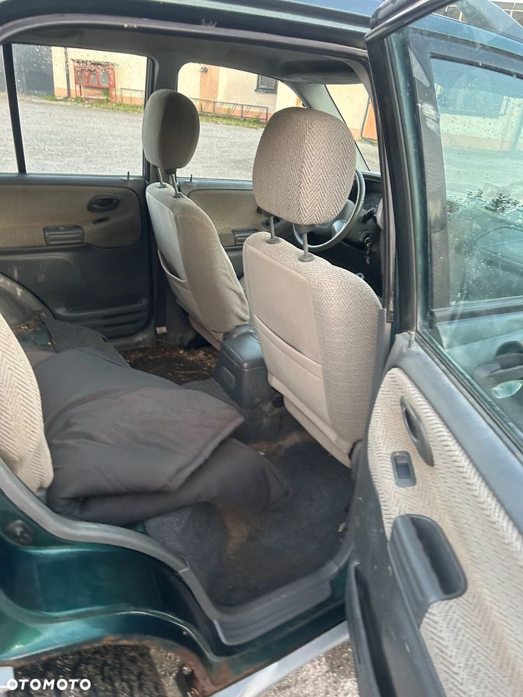 Suzuki Grand Vitara 2.5 V6 - 18