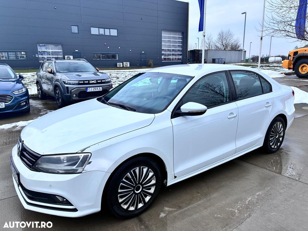 Volkswagen Jetta 2.0 TDI Comfortline - 3
