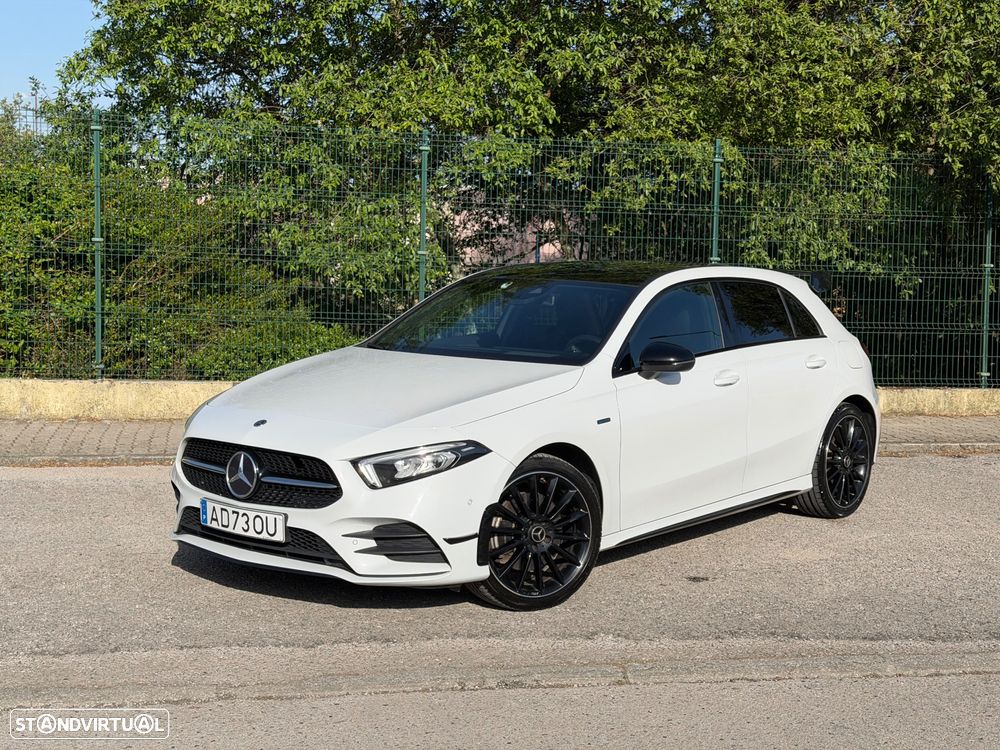 Mercedes-Benz A 250 e AMG Line - 1