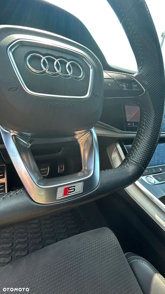 Audi Q8 - 11
