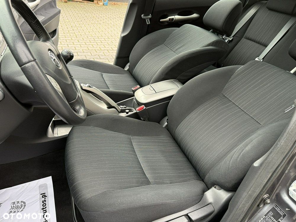 Toyota Auris 1.4 D-4D Premium - 19